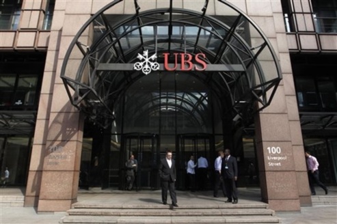 Des employés du géant bancaire suisse UBS interdits de se rendre en France Des employés du géant bancaire suisse UBS interdits de se rendre en France